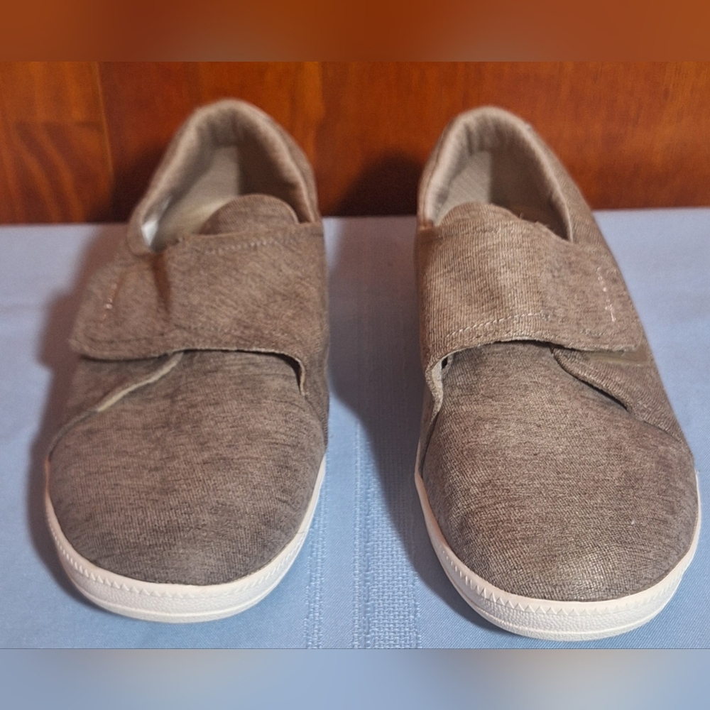 SKECHERS Air-Cooled Memory Foam Sneakers